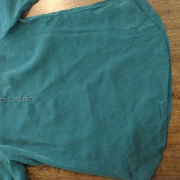 Chico's Christmas Top Bundle Red Turtle Neck and Green 3/4 Sleeve 0/S - Picture 9 of 10